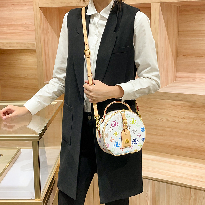 欧美时尚女士包包女2026新款高级感轻奢女包复古小圆饼包时尚单肩斜挎小圆包高清大图