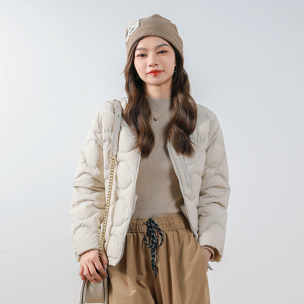 90白鸭绒新国标修身V领纯色简约圆领保暖羽绒服女外套_36 米白色 M