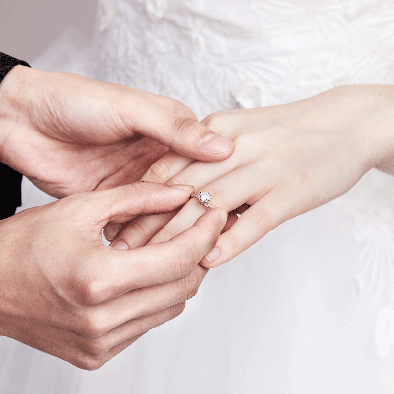 佐卡伊 女神的嫁衣 白18k金钻戒女结婚求婚钻石戒指专柜同款