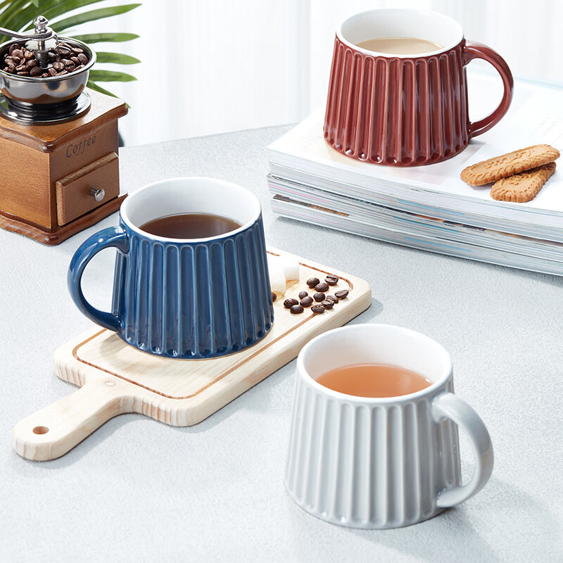 共禾京品纳米釉条纹马克杯(颜色默认随机)