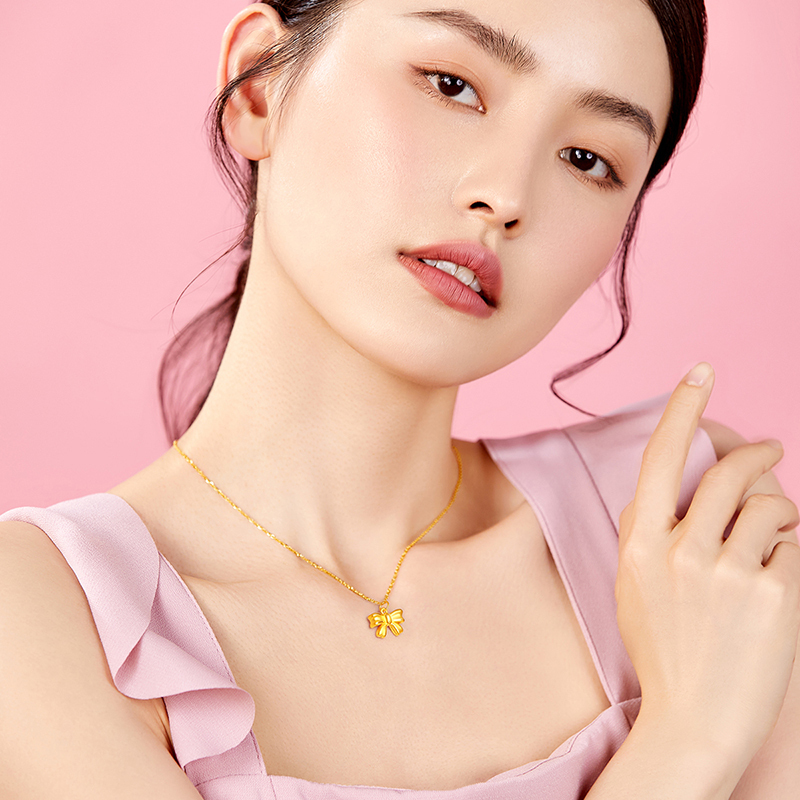 梦金园在逃公主系列可爱蝴蝶结黄金吊坠5D硬金甜美足金挂坠显大/配链