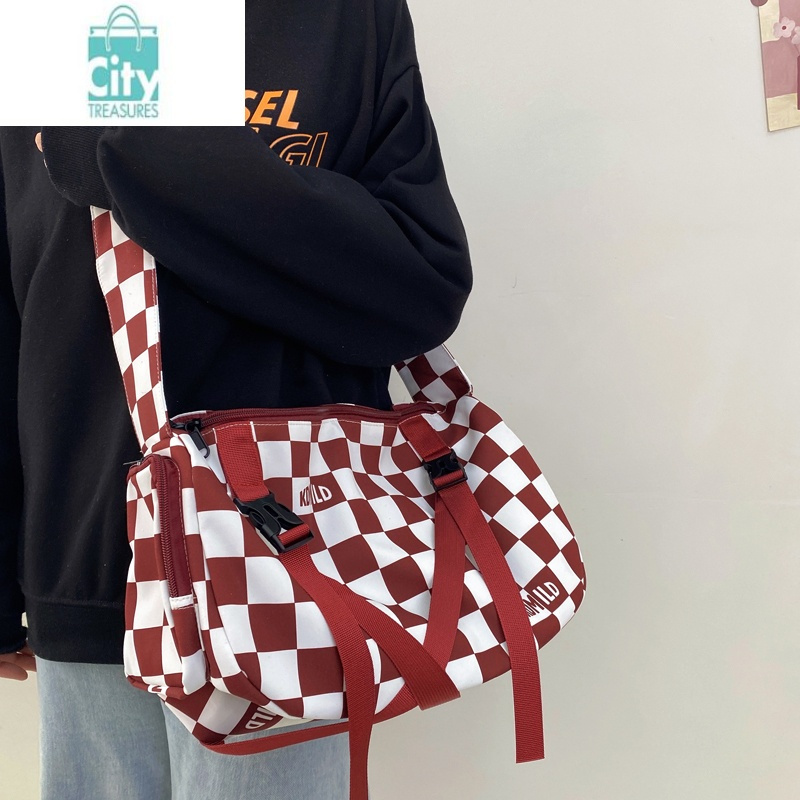 bangdouins风日系原宿大容量邮差包男韩国复古格子包潮流棋盘格斜挎包