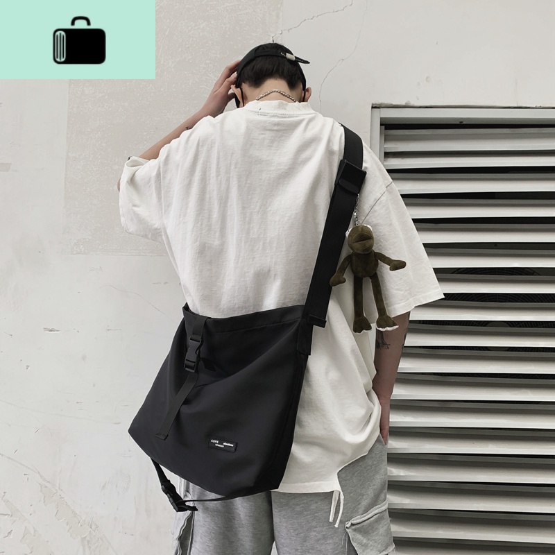 斜挎包潮牌工装包男女日系邮差包休闲单肩包暗黑系背包潮NEW LAKE男士斜挎包高清大图