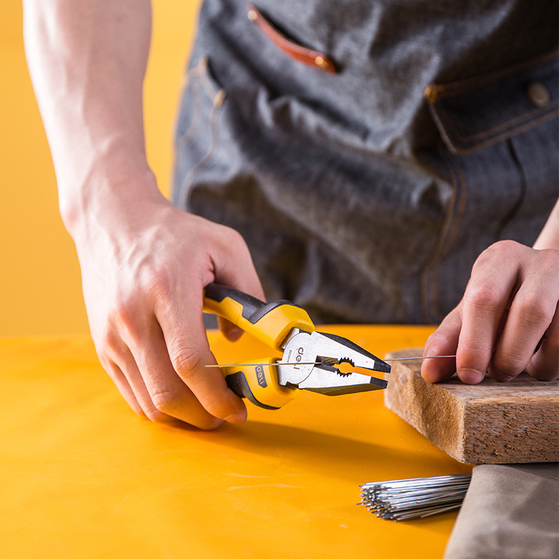 钳子 得力/deli DL2008 钢丝钳高清大图