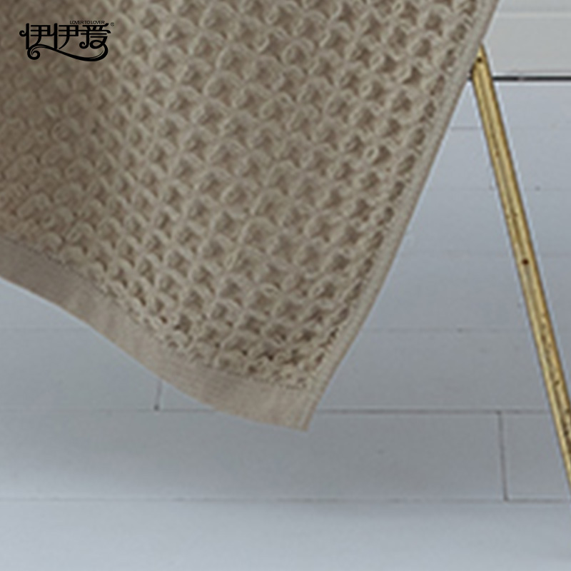 伊伊爱 YBH25233 蜂巢格方巾 棕色高清大图