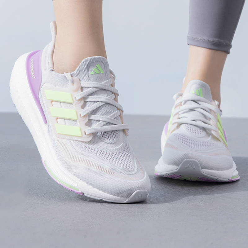 Adidas阿迪达斯女鞋新款缓震轻便耐磨透气休闲户外跑步鞋IE3337 ZP