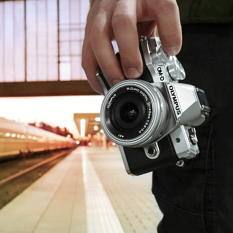 奥林巴斯E-M10 MarkIII-14-42mm EZ + 40-150mm R 银色 微单双镜头套装1605万像素