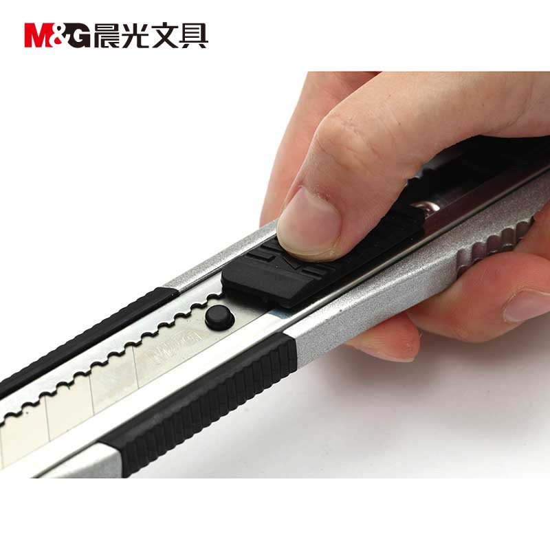 晨光锋利耐用美工刀大号 ASS91360 10个/件 银色