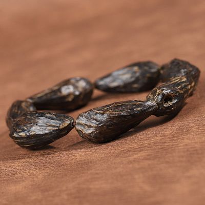 正宗海南天然沉香虫漏手串原木密结沉水级黑油老料文玩手链男女约18mm