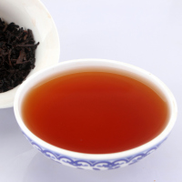 茶马世家普洱茶熟茶饼叶云南普洱品鉴级2011年原料老茶黑茶100g