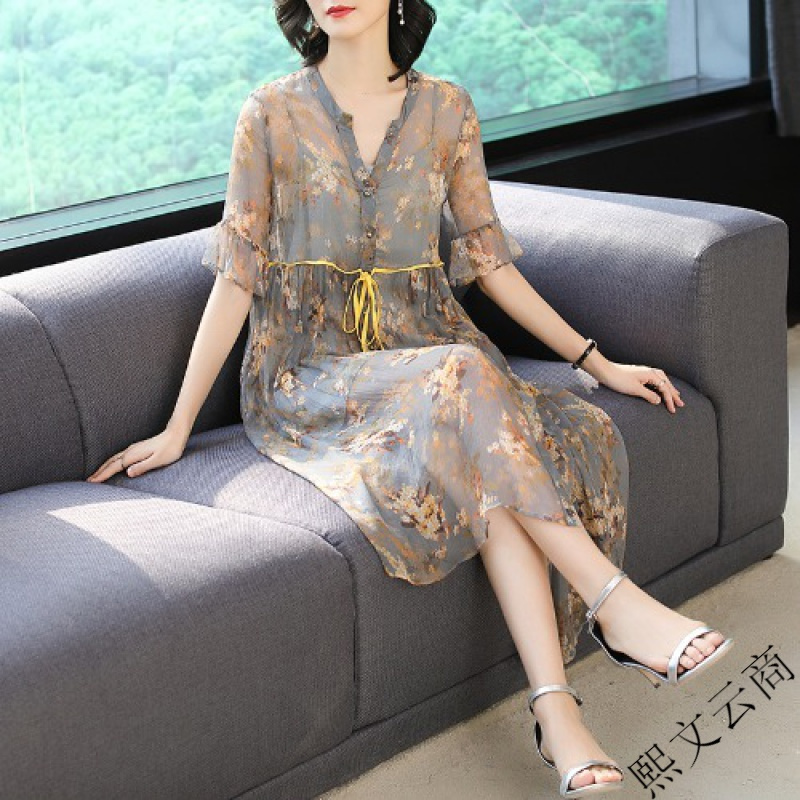 卓云山峰冷淡风连衣裙女夏装2020新款温柔仙女裙桑蚕丝碎花收腰裙子潮