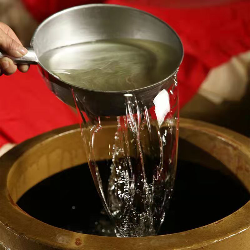 桶装白酒纯粮食酿造原浆酒53度