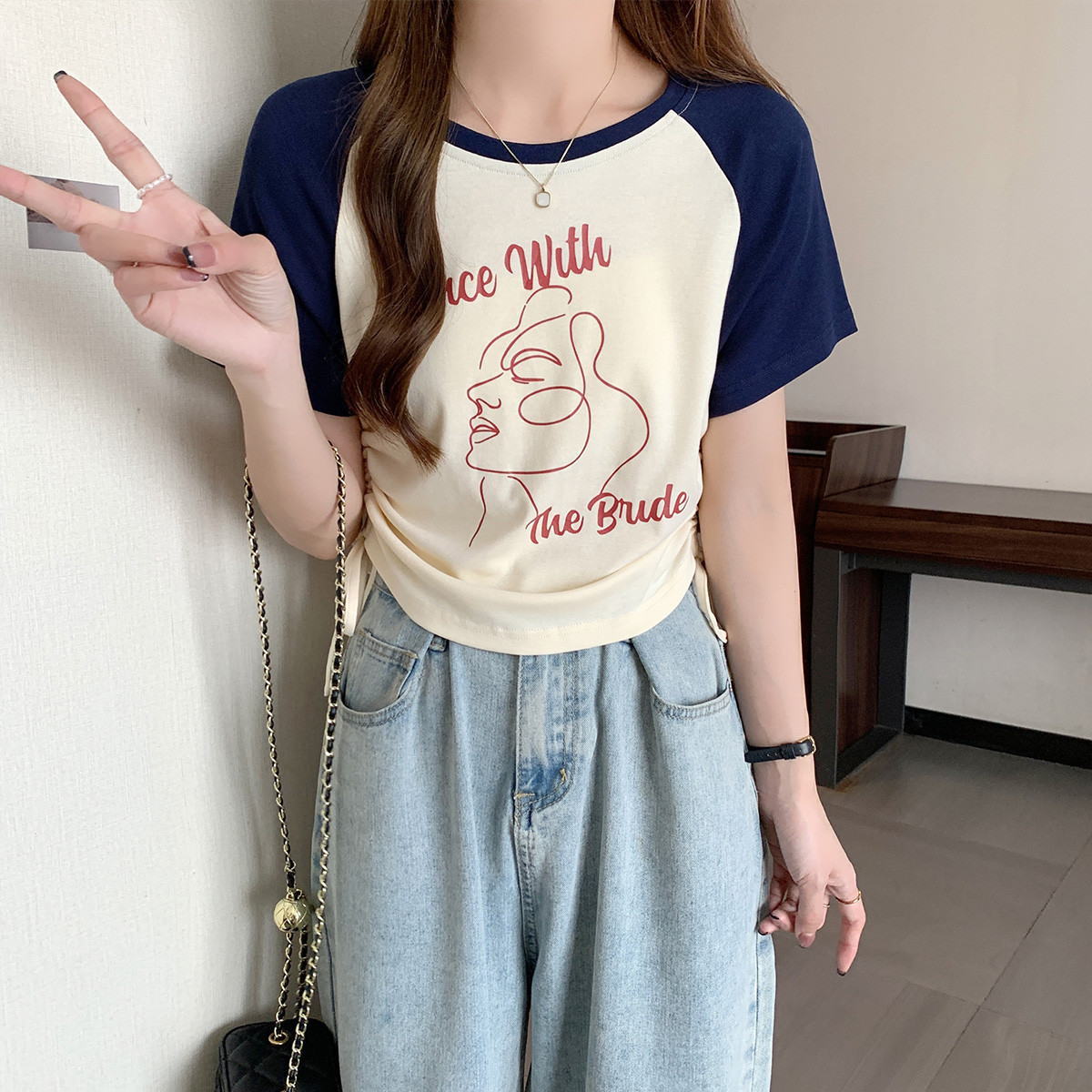 [1.5折价37元]唐狮短袖T恤女夏季新款圆领插肩袖抽绳设计短款时尚流行潮高清大图