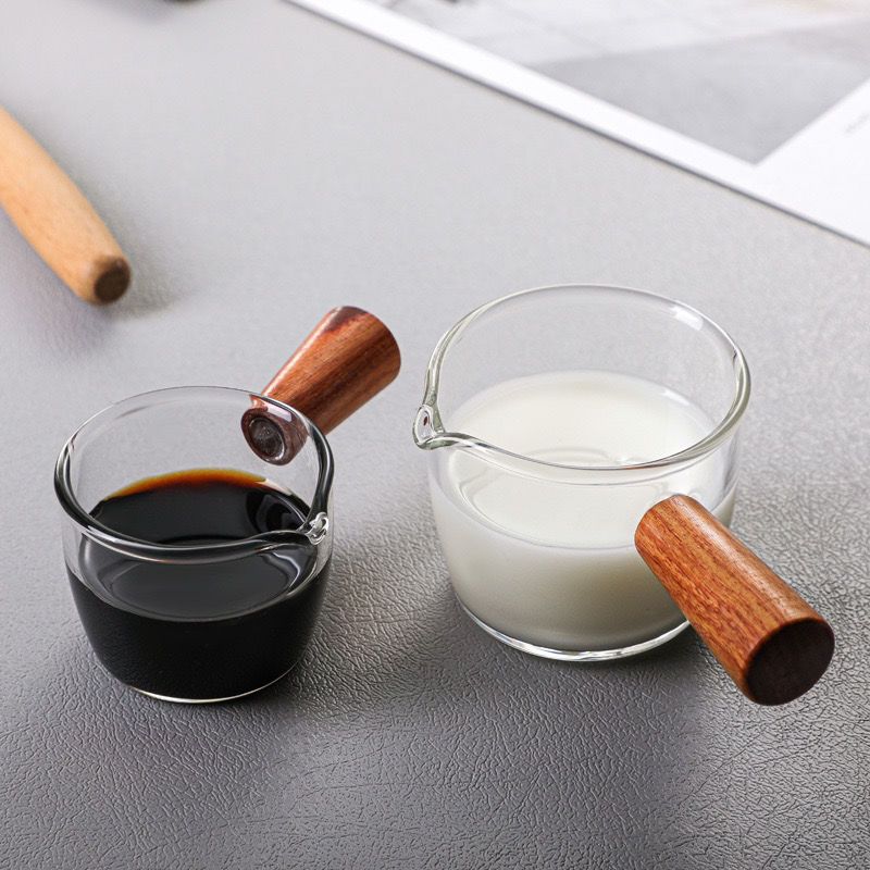 直杯单嘴无把100ml_随机发个坏的 创意木把小奶盅玻璃小奶锅酱汁碟木柄奶罐迷你调味蘸料碟咖啡器具