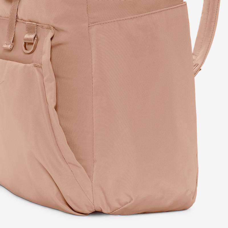 Nike大容量防泼水双肩包锦纶尼龙材质青年运动背包高清大图