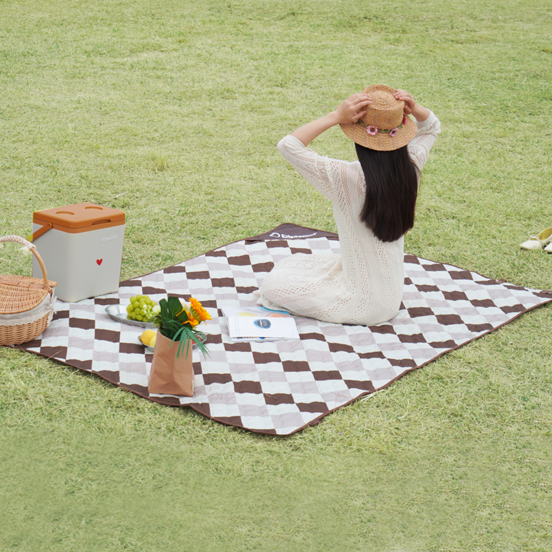 外交官(Diplomat) 防潮野餐垫200*150cm 米配咖DFJ-302高清大图