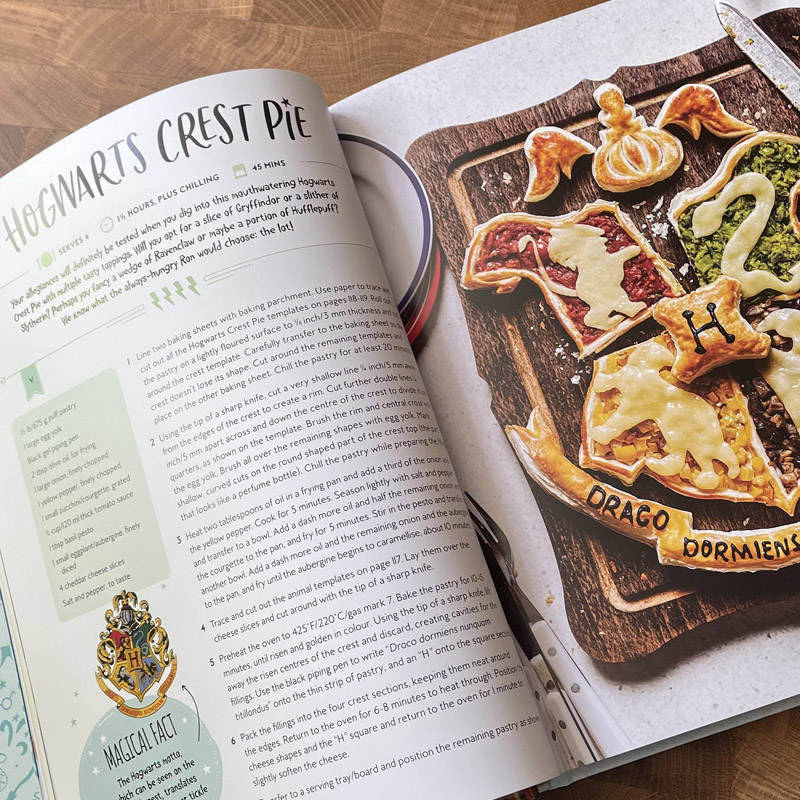 [正版]哈利波特烘焙食谱 英文原版 The Official Harry Potter Baking Book 精装彩高清大图