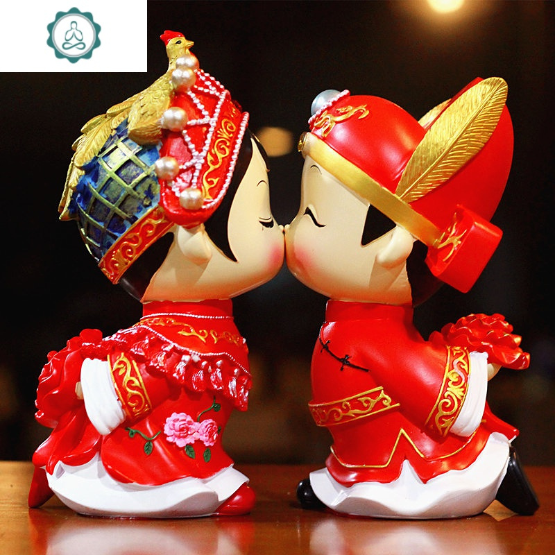 创意结婚婚庆摆件娃娃送闺蜜朋友实用新婚礼品婚房装饰品封后凤冠霞帔