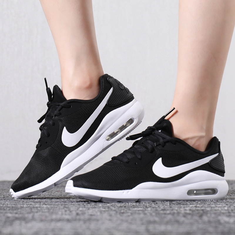 耐克(NIKE) 女子低帮休闲鞋透气减震 WMNS NIKE AIR MAX OKETO AQ2231-002高清大图
