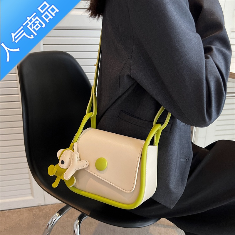封后今年流行小包包女2022新款夏季质感小众单肩斜挎包马鞍包女斜挎包