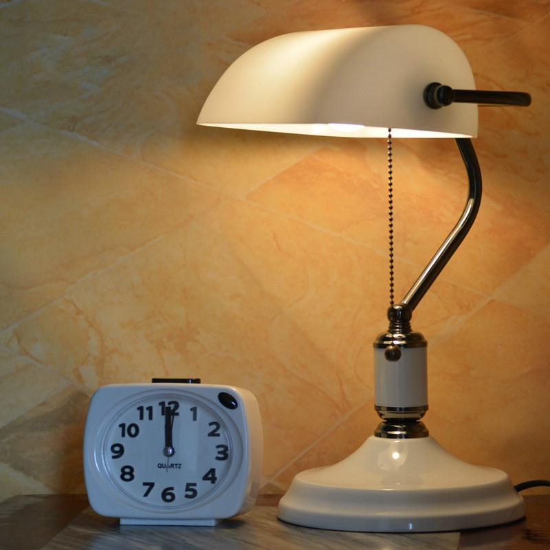 欧式白色铁艺银行灯闪电客卧室书房老上海创意复古美式台灯视频