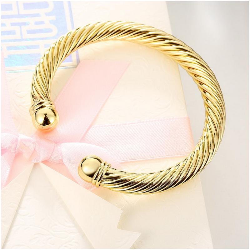 Z006 Women Gold Bracelet 女生饰品镀18K黄金色开口手镯日韩配饰送女朋友七夕情人节礼物