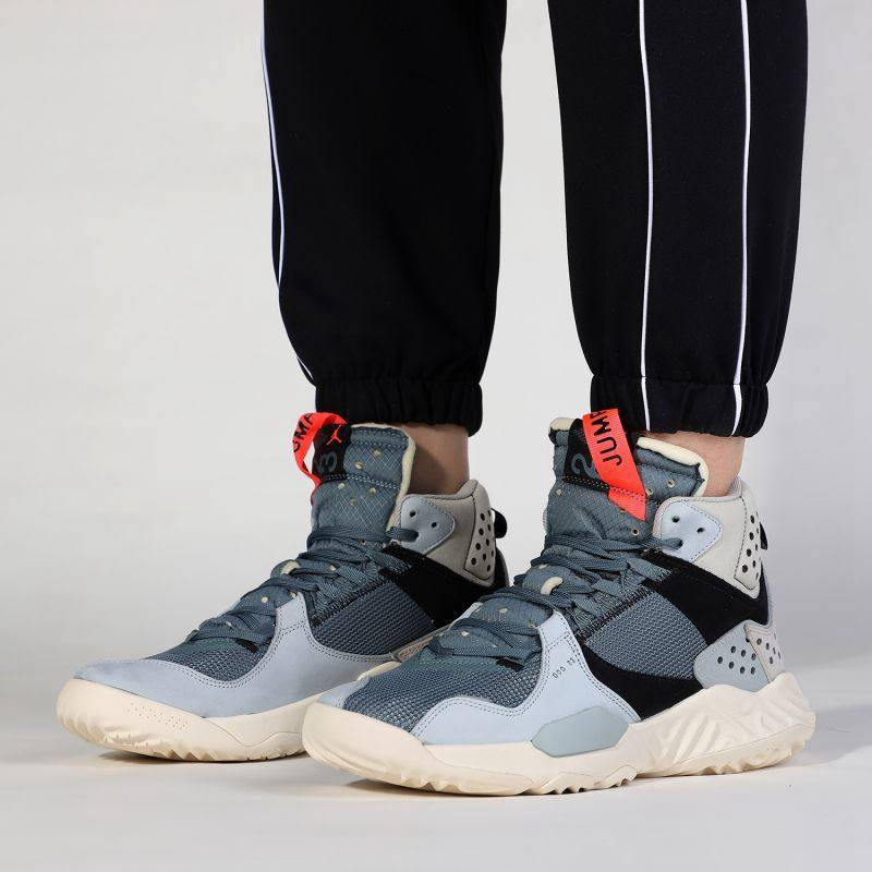 Nike/耐克 男鞋21新款JORDAN DELTA MID舒适耐磨轻便篮球鞋 DC2130-300