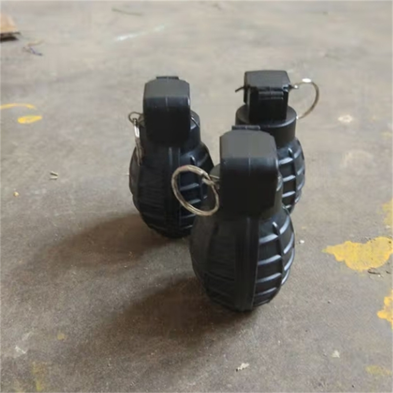 82-2式模拟雷教练弹 82式橡胶雷模拟器材桔色声光教练弹 橡胶82-2一代黑色100克一个高清大图