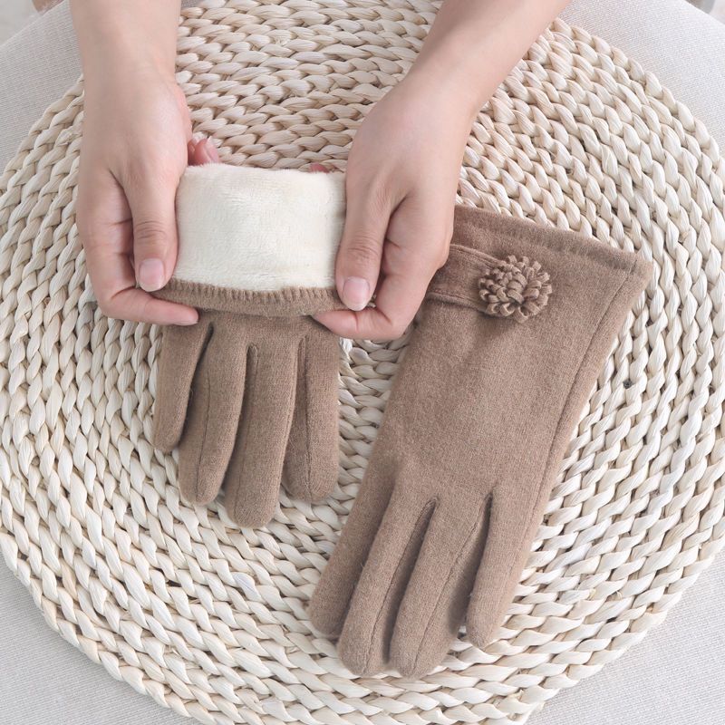 手套女秋冬季内里加绒加厚新款保暖防寒触屏羊毛羊绒户外骑车开车