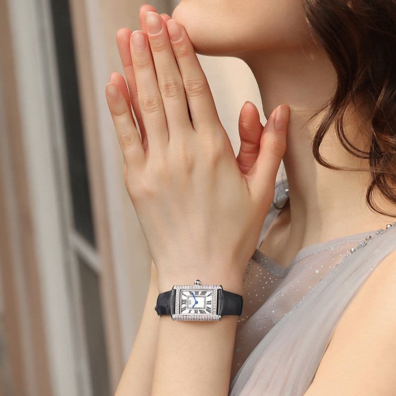 瑞士爱沃驰I&W CARNIVAL手表镶钻石英表女士方形时尚潮流女表罗马刻度小众设计简约腕表587L图片