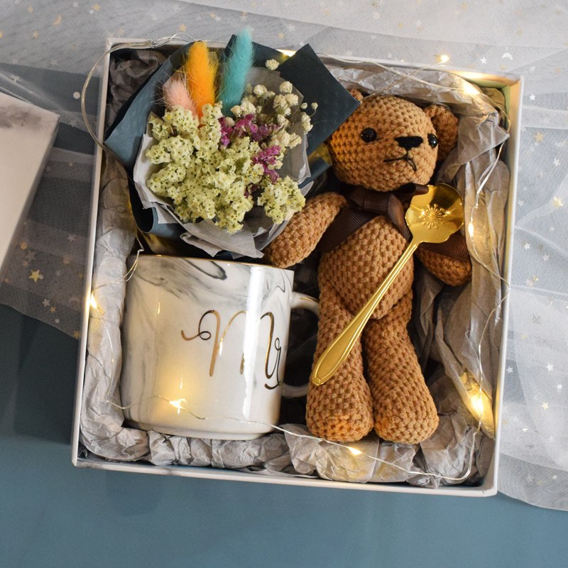 18岁成人礼物女生日闺蜜送女朋友创意实用浪漫特别成人礼18岁情人节