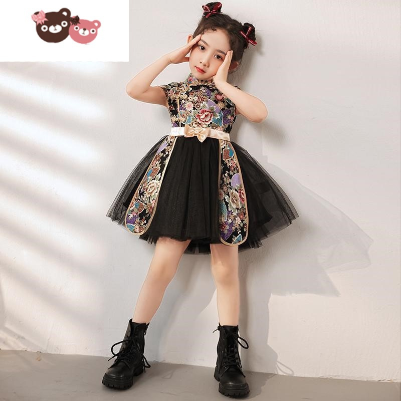 绿彩虹光国潮礼服女童旗袍改良中国风儿童模特走秀霸气时装潮服童装