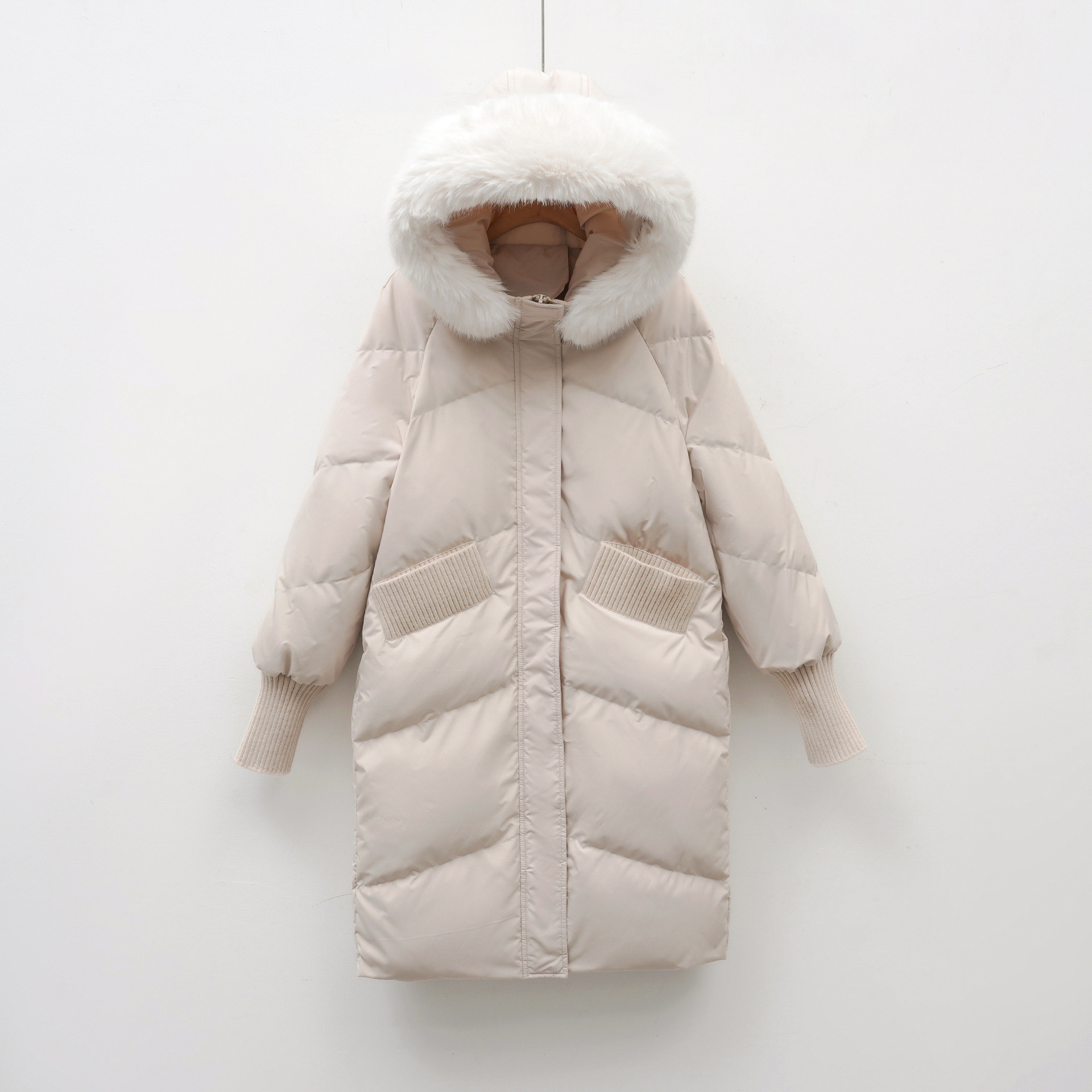 白鸭绒新款冬季保暖大毛领休闲宽松羽绒服女外套高清大图