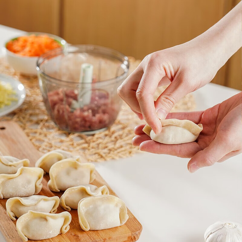 乐扣乐扣 多功能手动料理器 厨房拉蒜器绞肉蔬菜搅碎机蒜泥器 3刀头款 650ml高清大图