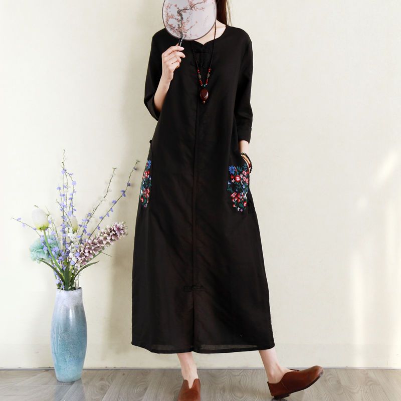 复古民族风棉麻刺绣连衣裙秋季长款过膝盘扣气质长裙子宽松中国风