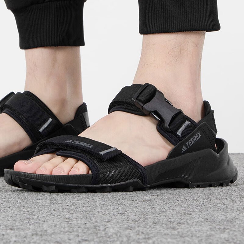 阿迪达斯 (adidas)男鞋女鞋 2023夏季新款运动沙滩鞋时尚休闲透气耐磨凉鞋 ID4269