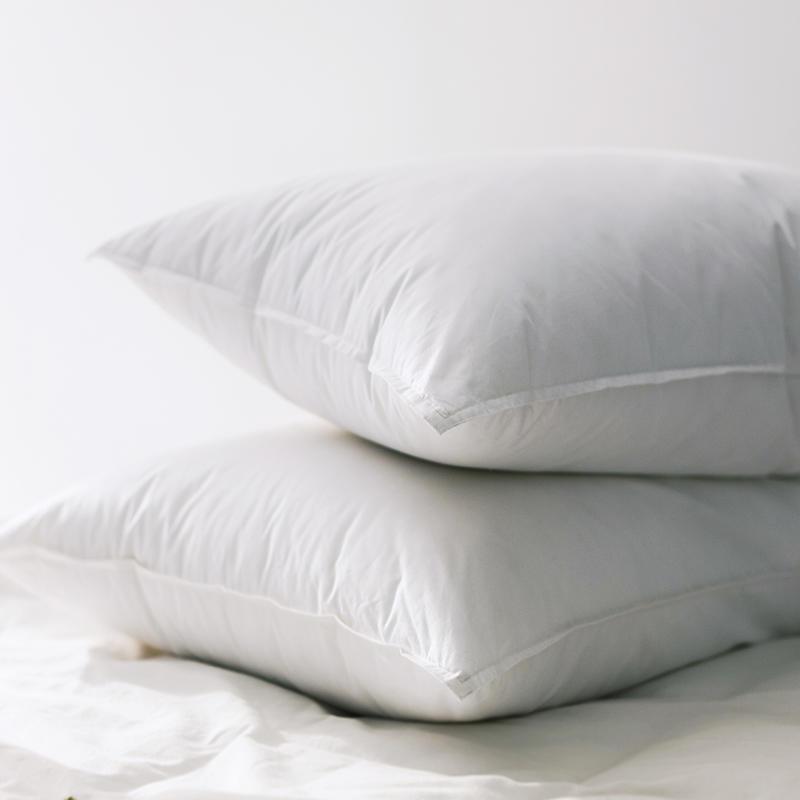 俏庭 双线羽丝绒枕1.8kg