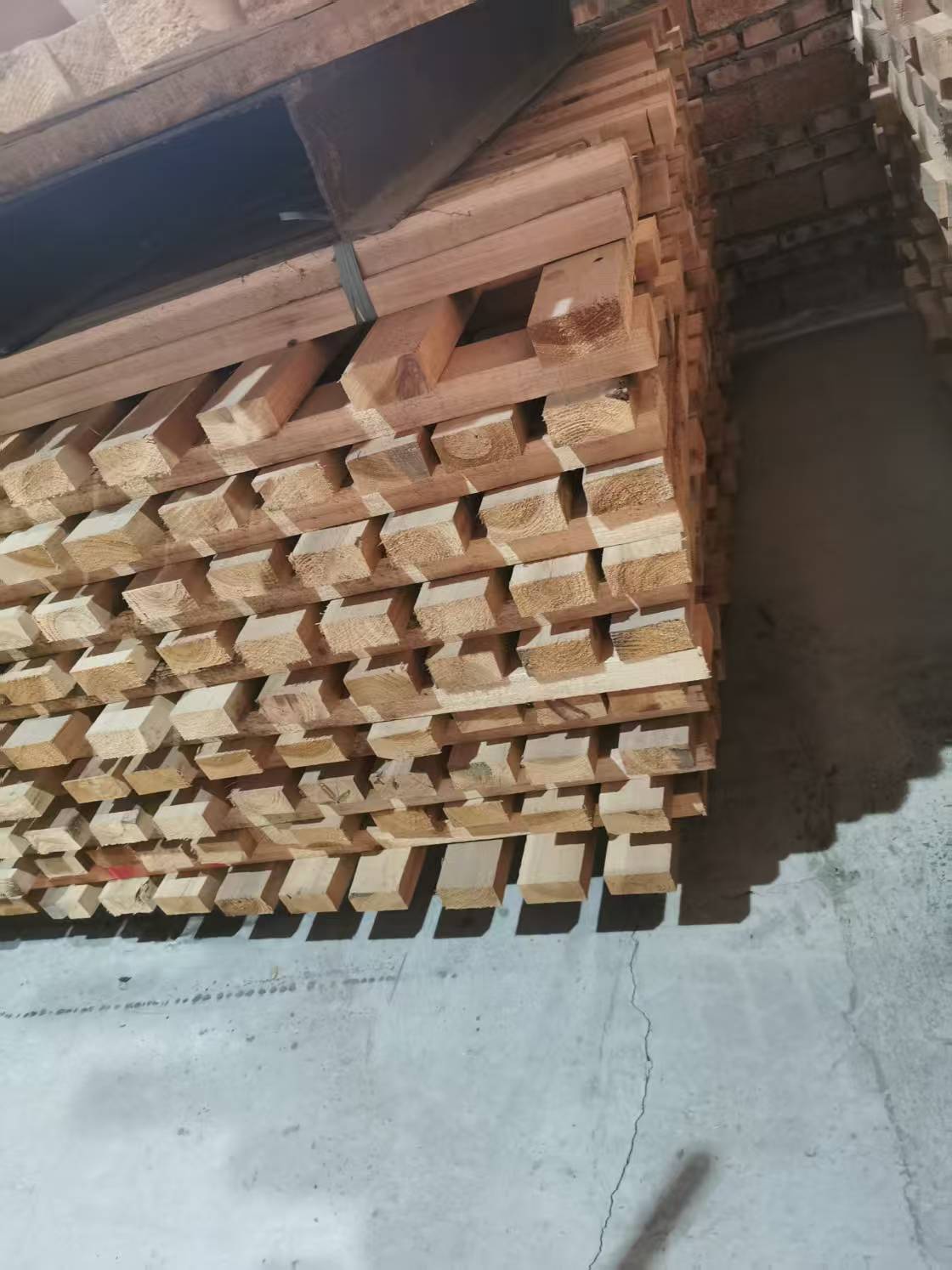 新添林木 方木 6×16×200cm 根高清大图