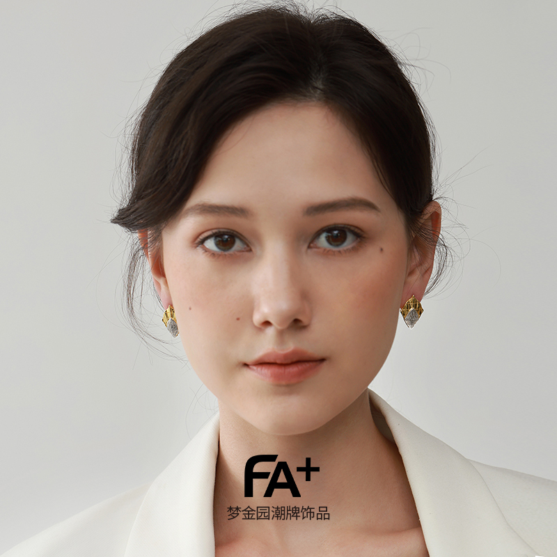 梦金园几何菱形纯银耳钉女个性双色耳环设计感小众高级法式风银首饰/一对