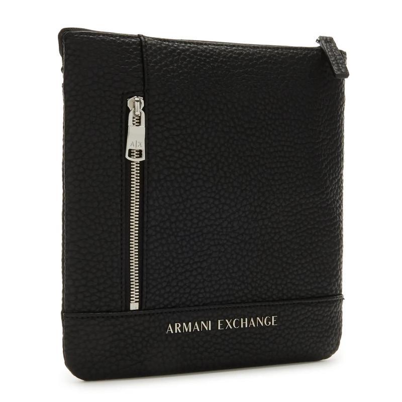 Emporio Armani2025新款男包经典商务百搭单肩斜挎包多功能休闲旅行包男士邮差包