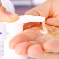 加曼洁(jamenge)首乌抑菌液500ml 滋养修护平衡油脂去屑止痒洗发水