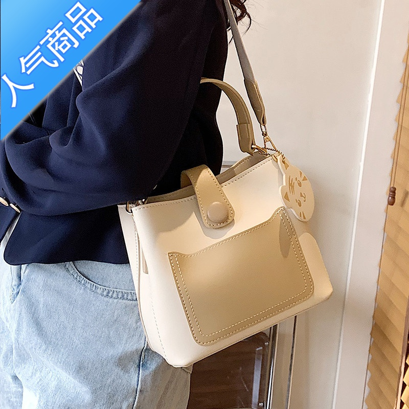 封后cherreskiemi香港包包女青年休闲纯色单肩斜挎包小众轻奢水桶包