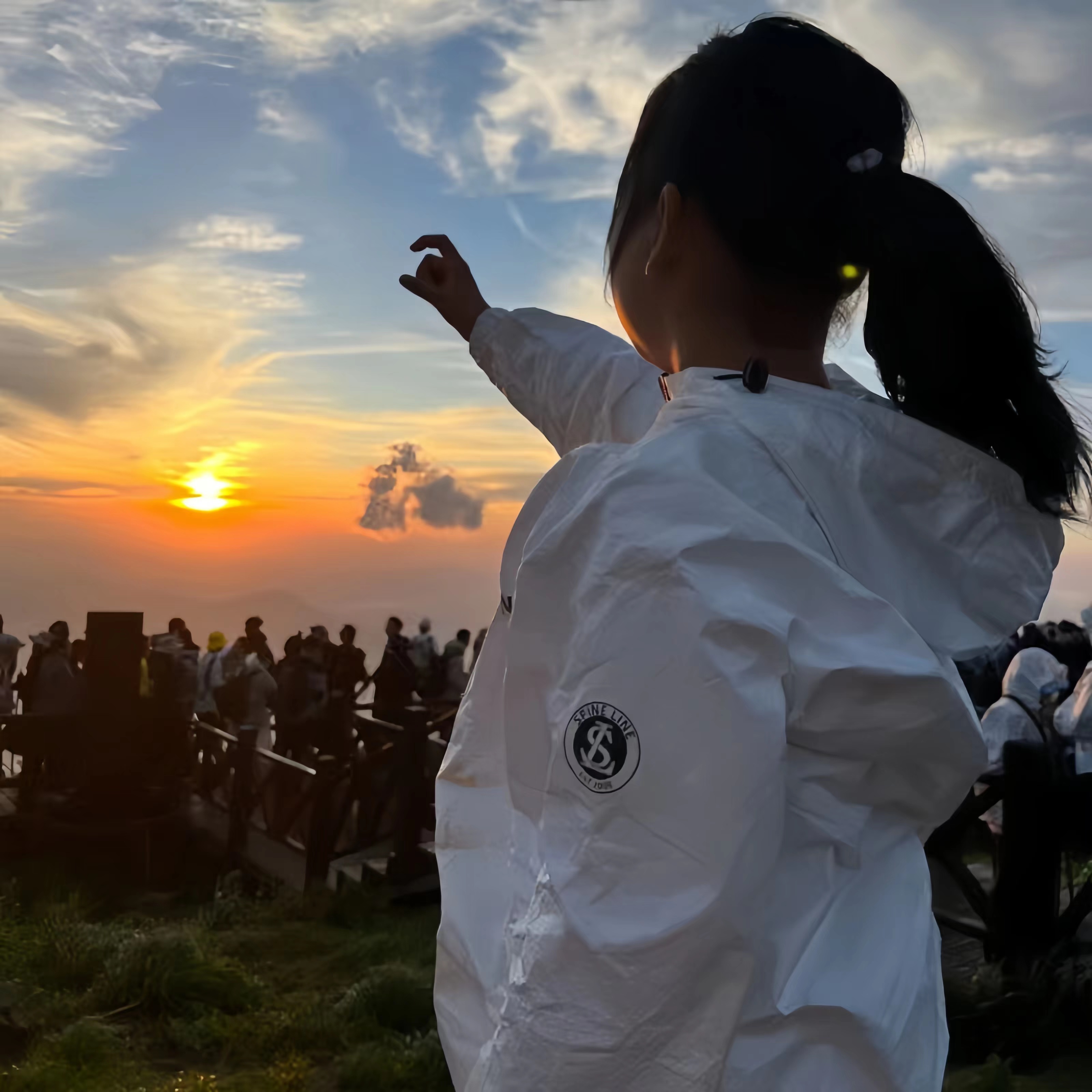 帮客材配 斯派·尼(spine line)2023防护外套高清大图