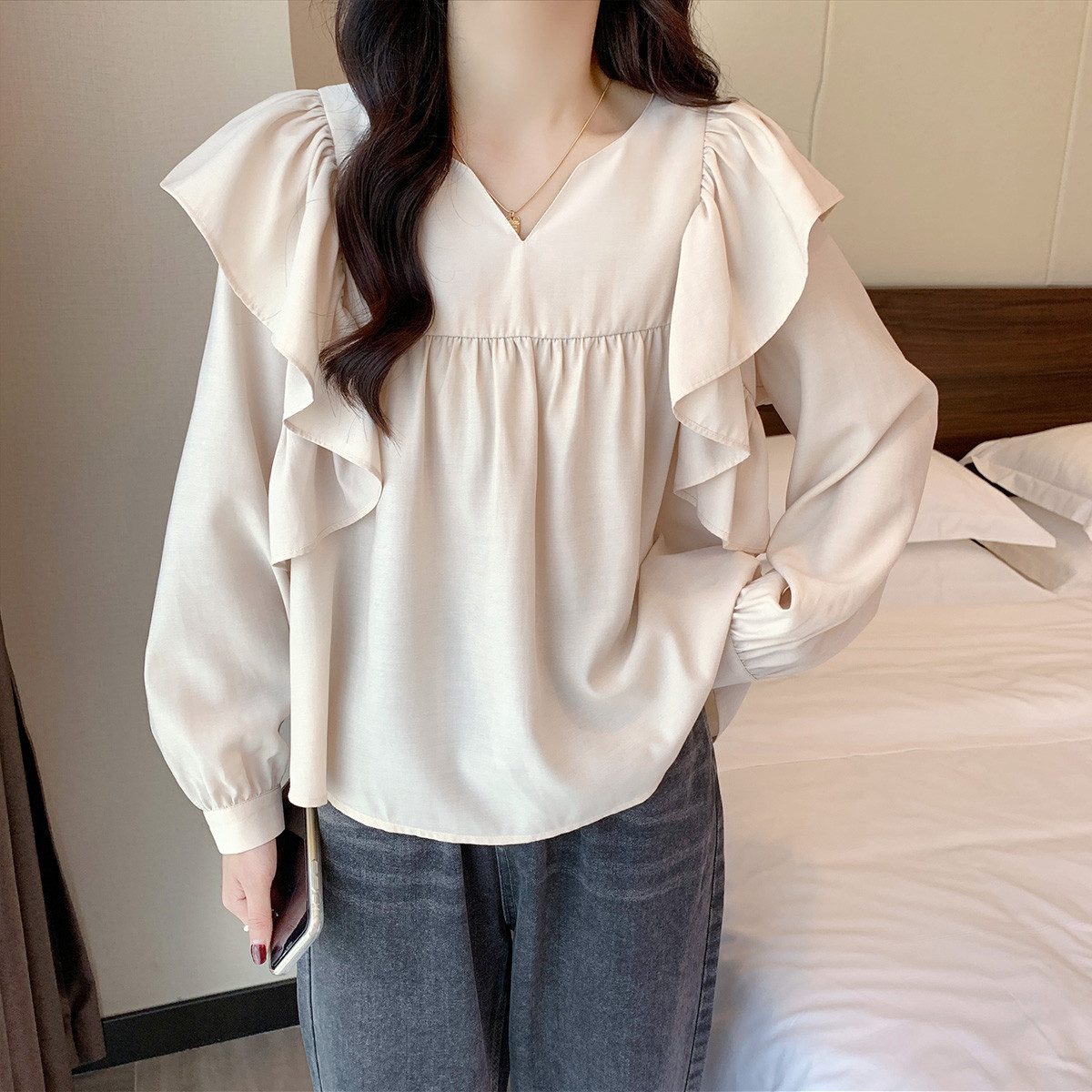[1.5折价53元]唐狮春季衬衫女开领木耳边长袖衬衣韩系温柔风甜美可爱潮