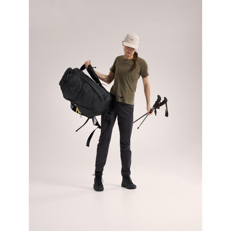 始祖鸟(ARC’TERYX)女运动长裤轻量透气耐用防风伸展设计百搭户外高清大图