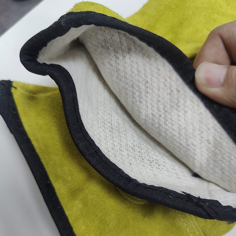 新动力火车 有里棉手套 黄色 副高清大图