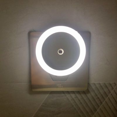 led智能小夜灯插电感应灯光控迷你插座婴儿喂奶卧室节能灯床头灯 圆形