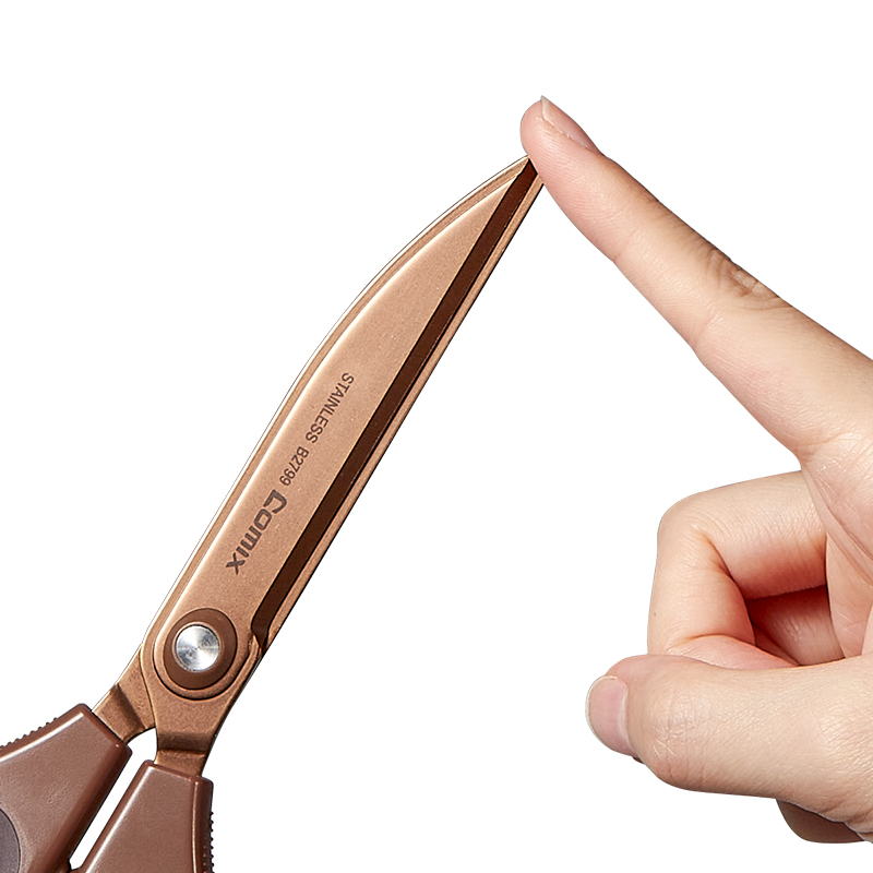 齐心 B2799 办公剪刀(弧形镀钛) 180mm 咖啡色 单把装高清大图