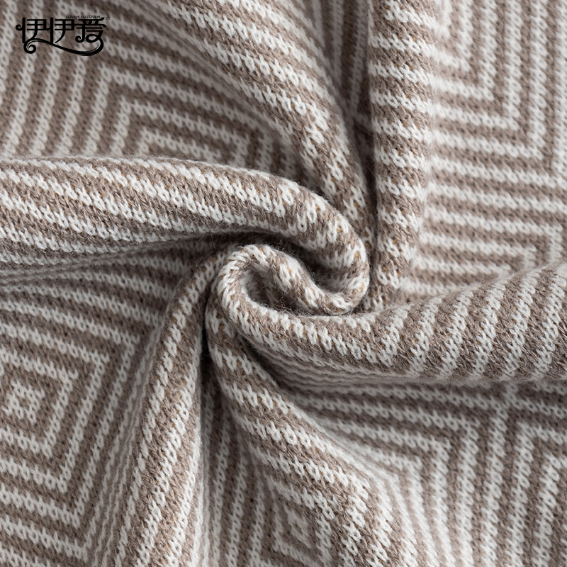 伊伊爱 晴纶针织回字纹休闲时尚毛毯盖毯航空毯 回字纹浅灰高清大图