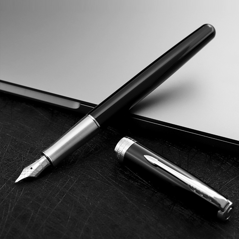 派克钢笔书写顺滑流畅握感舒适高端精致卓尔纯黑丽雅白夹墨水笔高清大图